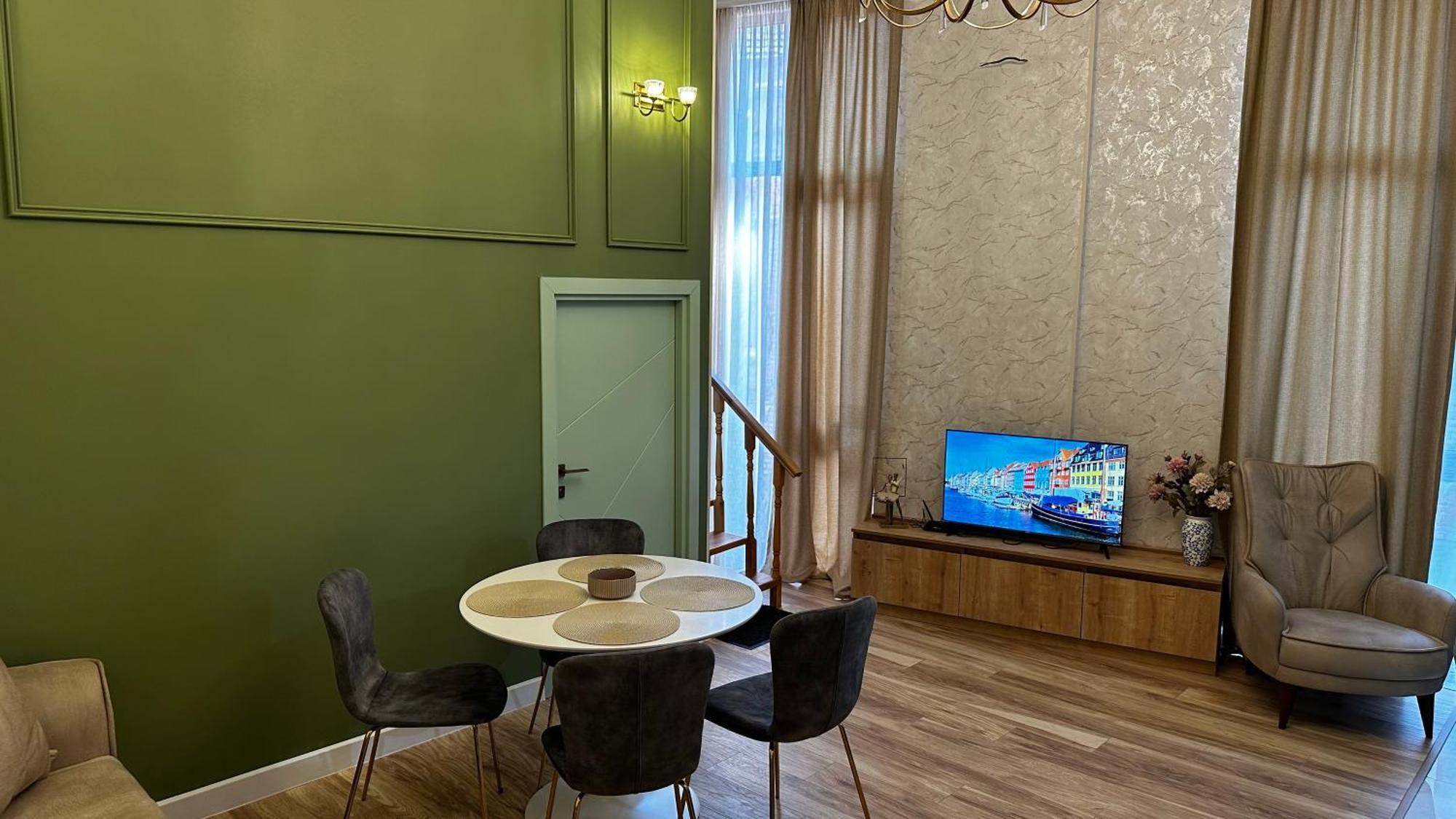 Made With Love Apartment Tbilisi Buitenkant foto