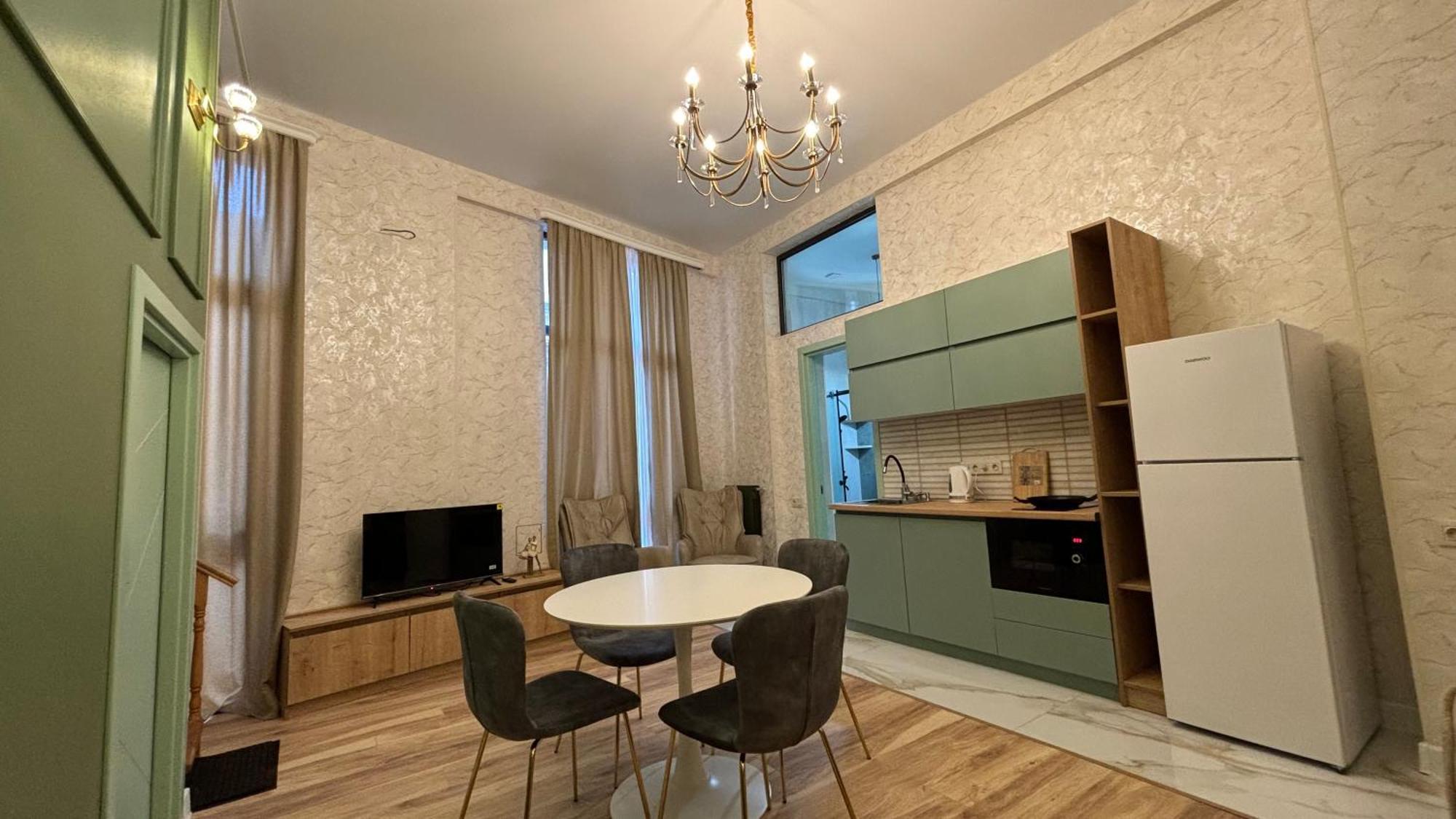 Made With Love Apartment Tbilisi Buitenkant foto