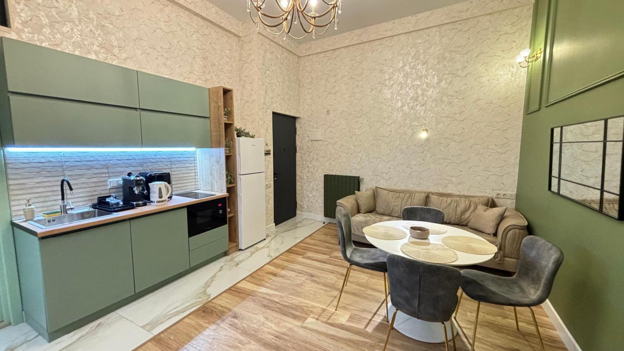 Made With Love Apartment Tbilisi Buitenkant foto